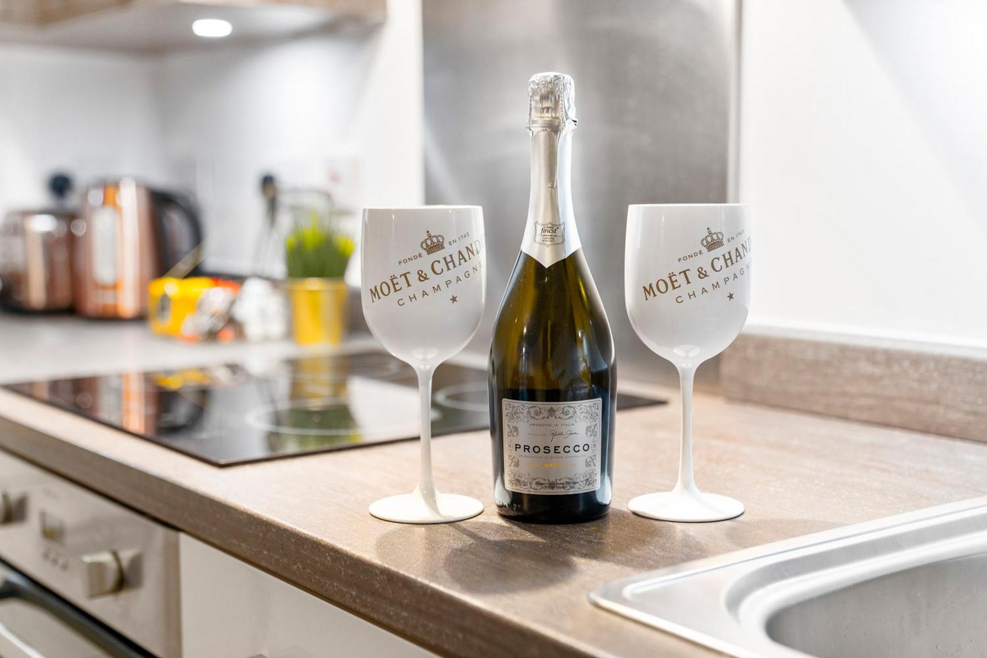 New Luxe Apartment - Secure Parking - Birmingham City Centre - Netflix - Wifi - Top Rated - 54M Luaran gambar